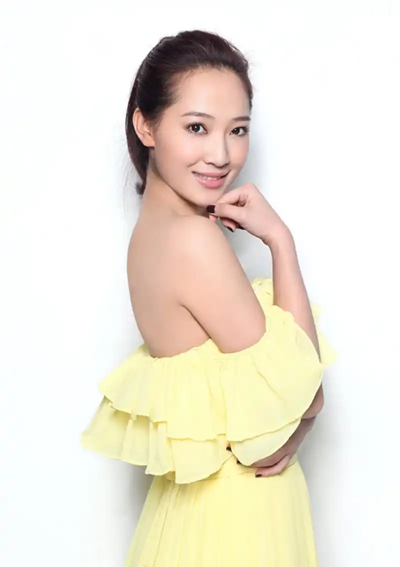 【转载】美女演员 秦子越