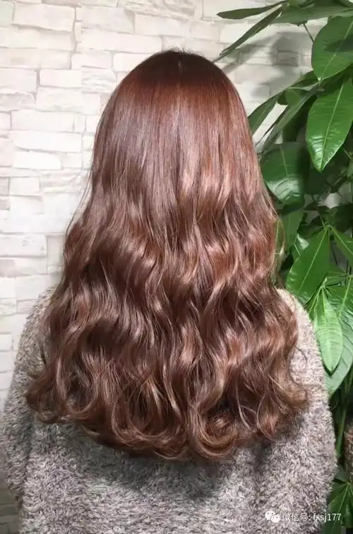 2019木马烫正流行温柔时髦让你颜值翻两倍