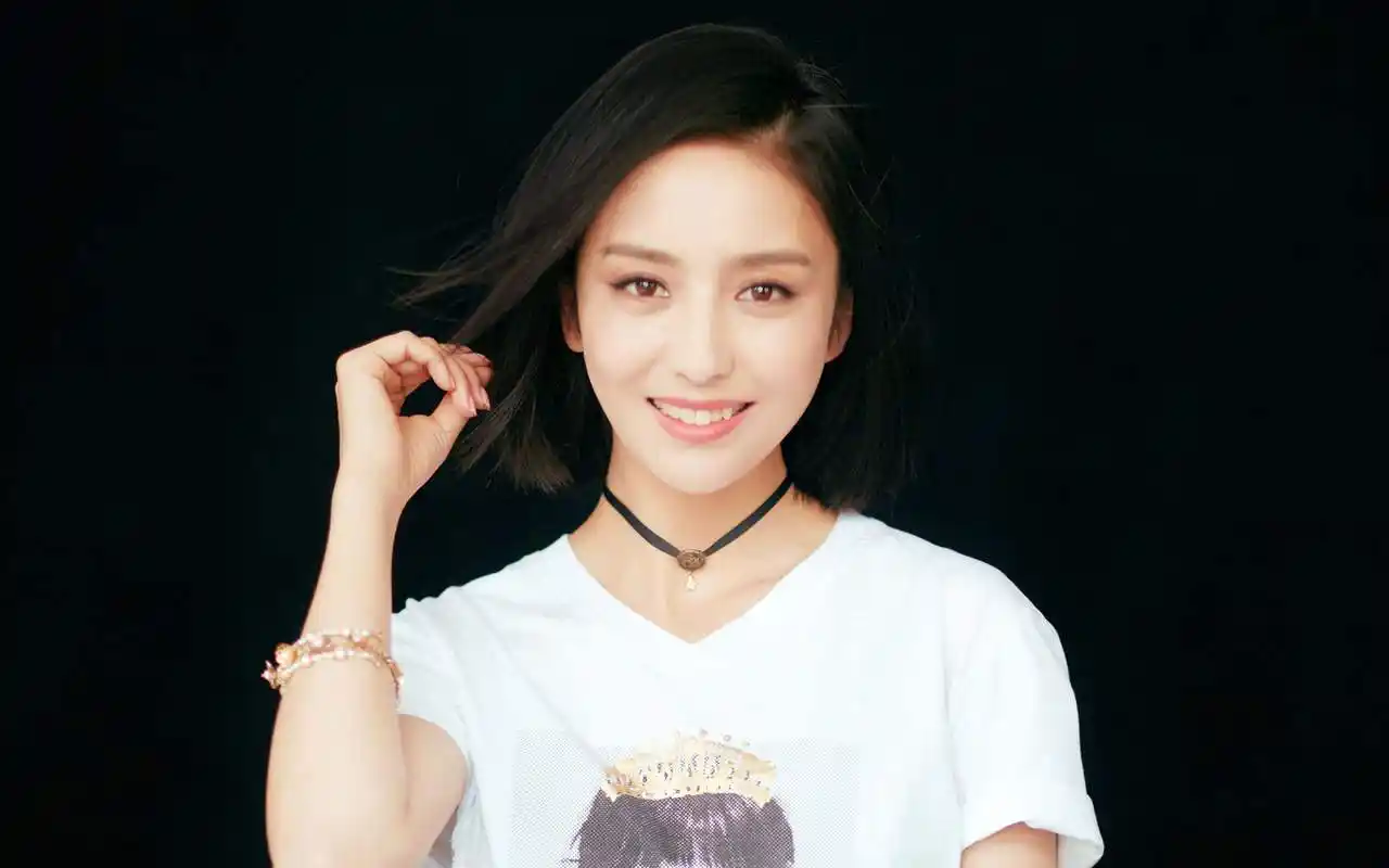 佟丽娅主持春晚长得漂亮不是本事活得漂亮才是本事