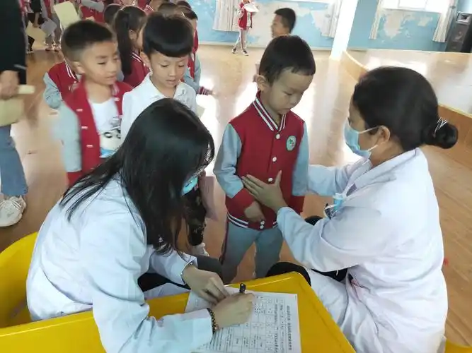 我体检,我健康,我快乐―― 成长幼儿园幼儿体检报道