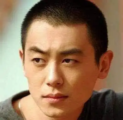 男明星寸头造型大比拼易烊千玺满分黄晓明张翰太辣眼