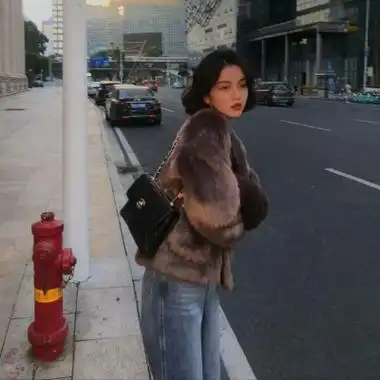 稳重三十多岁女人头像