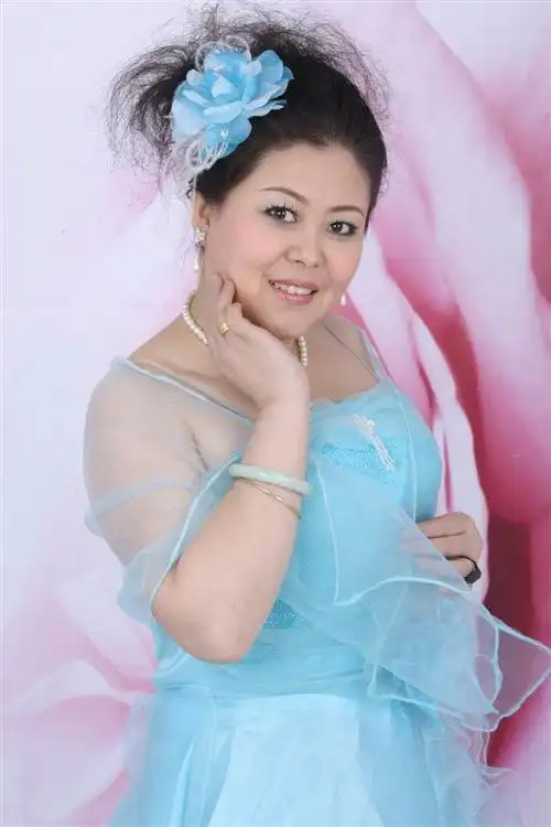 四十岁的女人:美得不可方物,魅得无与伦比.