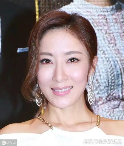 tvb励志传奇杨怡从跑龙套到知名演员四十岁依旧女神