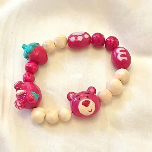 diy闺蜜生日礼物草莓熊石塑粘土手链