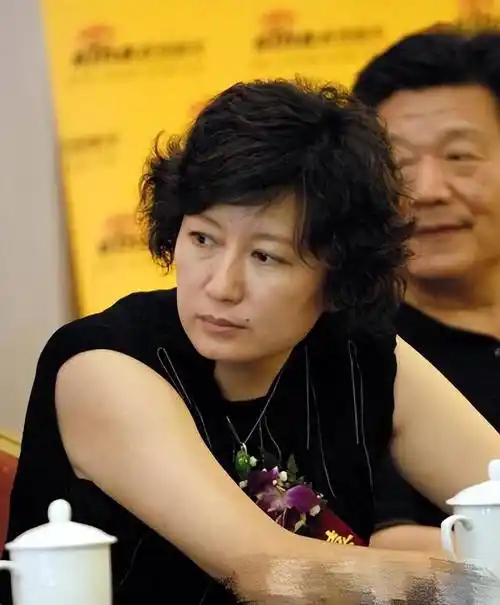 丁芯:和丈夫赵宝刚丁克18年愁坏婆婆,40岁意外得子全家乐开怀_北京