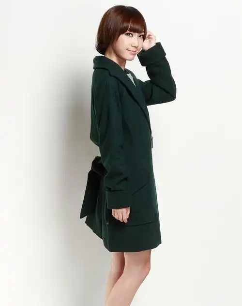 深墨绿色斜条纹双袋长袖大衣