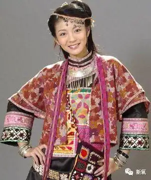 一开始定的是刘品言来演林月如,安以轩演阿奴男女主不好选,女配也好不