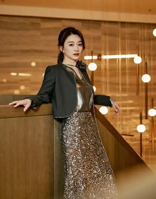 李小冉仅用一句话,拆穿谢娜"真实人品",10年闺蜜为何不再来往