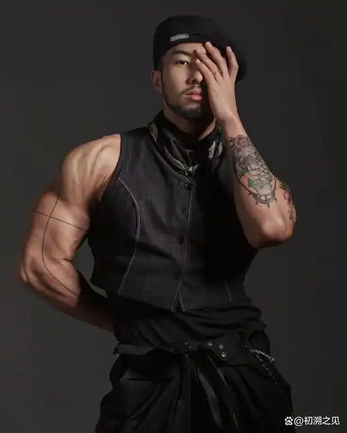 95后的胡子男神,正是这样一位让人瞩目的存在.