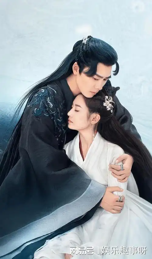 35岁李易峰又传一新剧粉丝并不买账女主粉丝却期待不已