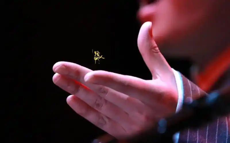 手控福利!德云社辫儿哥哥张云雷手の照片 你最喜欢哪一张?