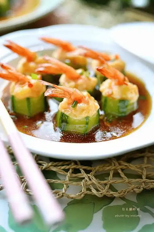 全家都爱的虾仁做法清淡还清香丝瓜酿虾球