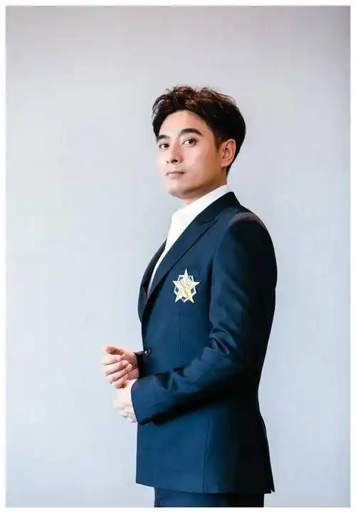 初代男主出演《繁花里的陶陶》,为何扮演这个小角色?_陈龙_挑战_成功