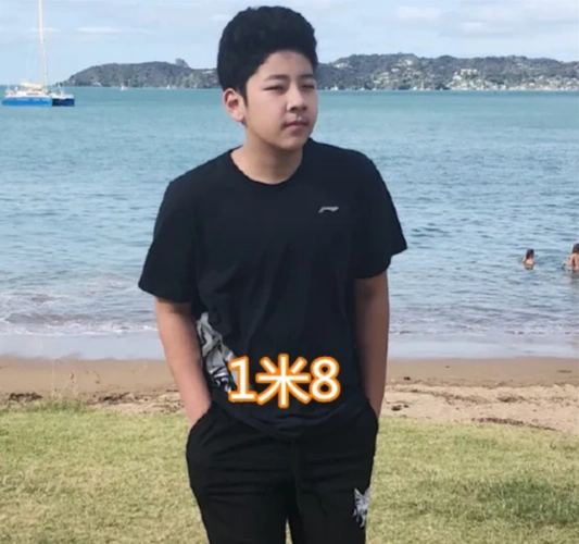 有种对比是"星二代身高",多多1米7,看郭涛儿子:确定13岁?