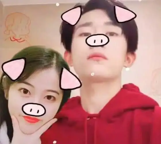 易烊千玺被问最爱的女人是谁他不犹豫的说出两字网友点赞