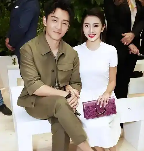 与郑恺分手5年,程晓玥晒多张甜蜜合照及大钻戒宣布订婚:10年长篇小说