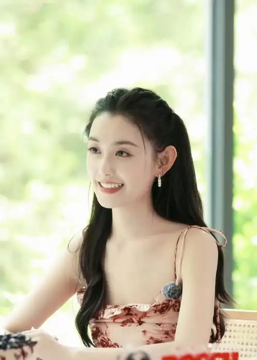 "蒋依依涉嫌偷税漏税"一事,蒋依依工作室发说明函回应