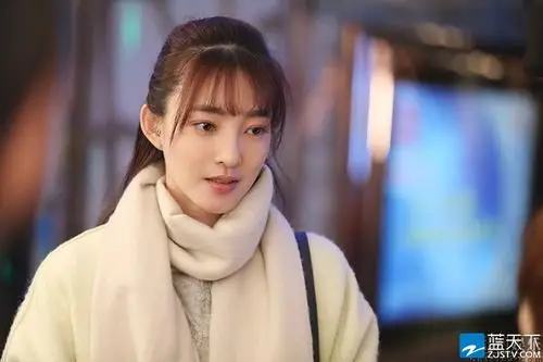 王丽坤两生花曝剧照森林系造型自然