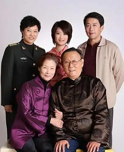 国家一级演员吕中:儿子是名导,儿媳是影后,一家人皆是人中龙凤