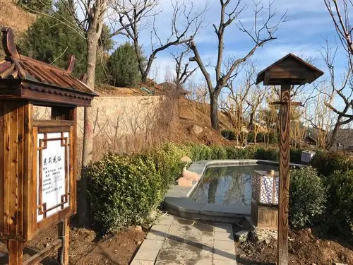 一场春雨,一泓清泉,遵化汤泉宫温泉度假村等你来!