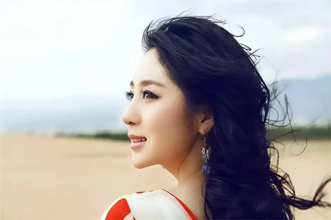 云飞妻子郭津彤,被誉为古典第一美女,究竟有多美