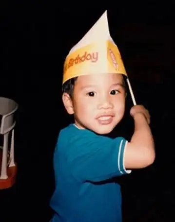 王力宏童年青涩照曝光 揭其成长经历家庭背景