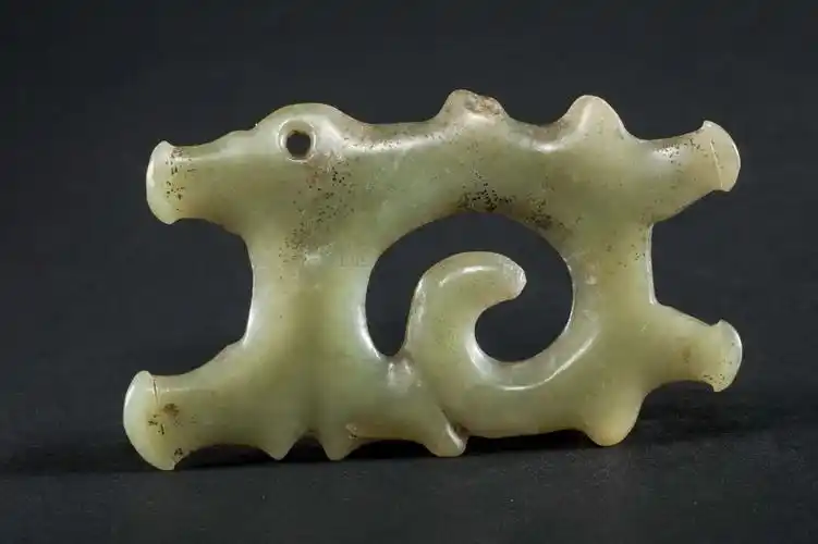 红山最靠近神的古玉