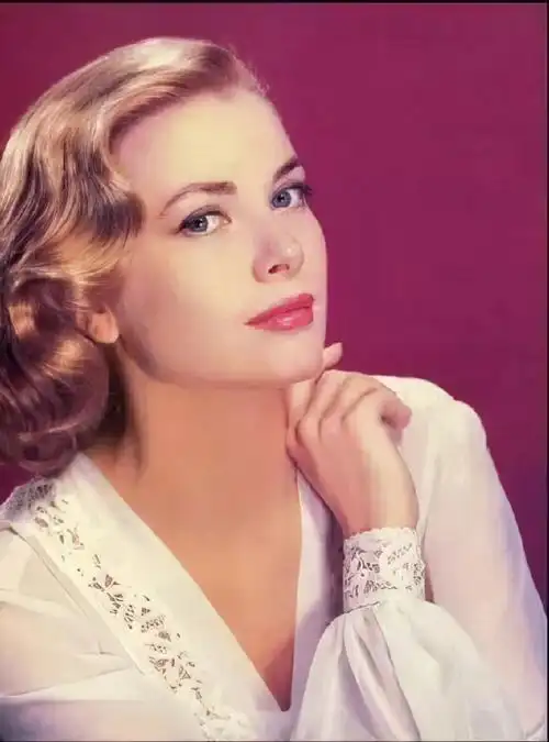 欧洲最美公主,身家69亿未婚先孕:听闻皇室有诅咒,老娘偏要打破