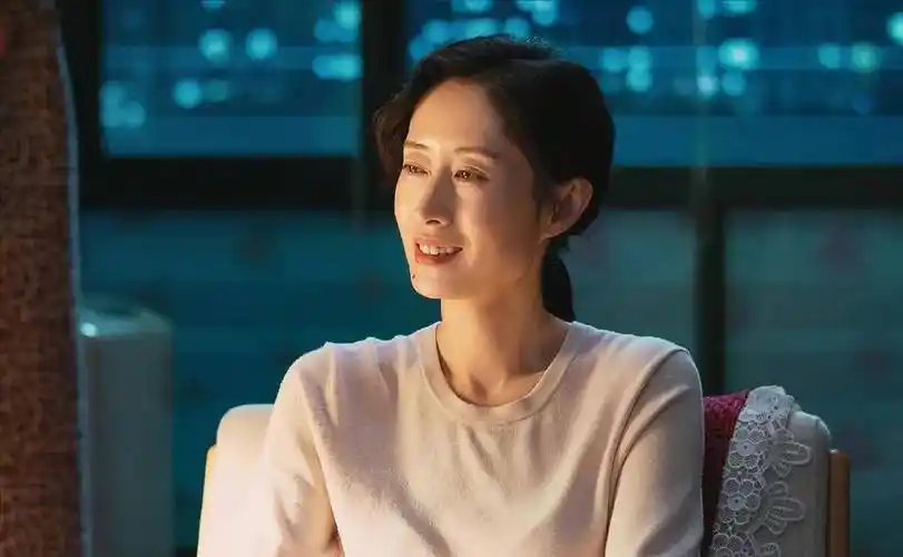 刘敏涛:被前夫伤透了心,37岁做单亲妈妈,"中年叛逆"也幸福_工作_父母