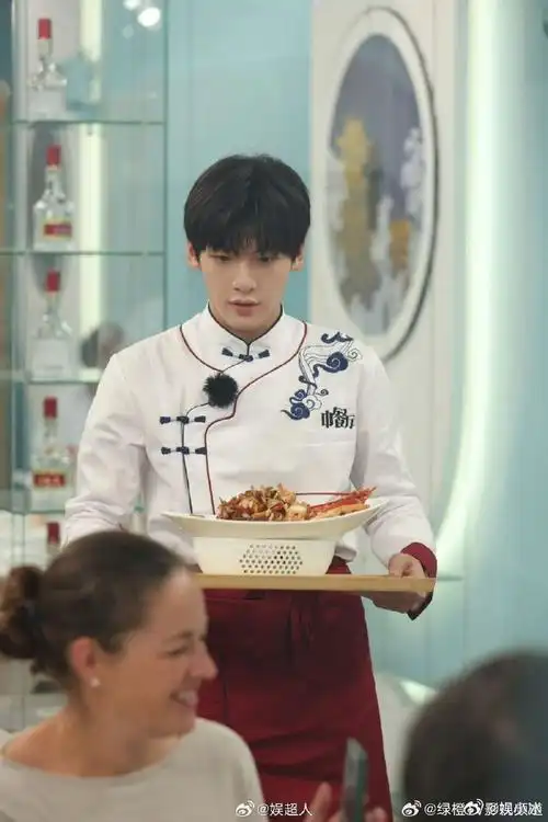 翟潇闻从法国回来说话夹带英文#简直让人笑出腹肌!