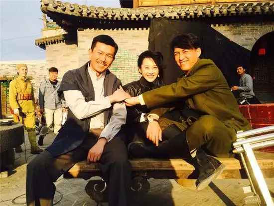 网易娱乐5月9日报道  由石小克编剧,张国庆导演,许晴和靳东联袂主演的