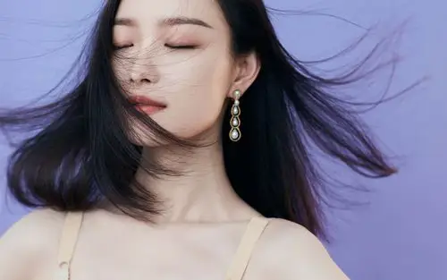 倪妮珍珠人鱼裙性感图片壁纸