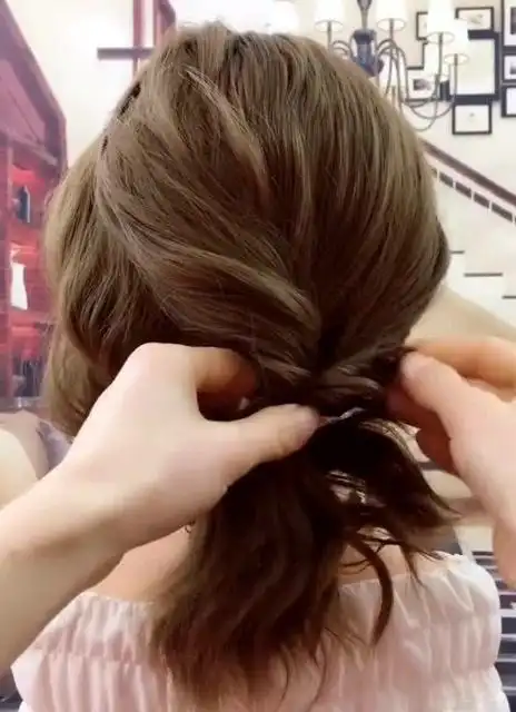 教你一个超简单的伴娘盘发教程,手残党的福利!