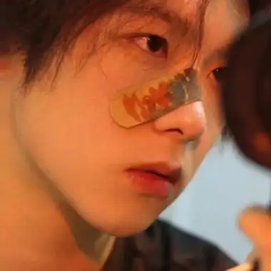 酷拽真人男生头像霸气又耐看 帅气酷到爆的潮流拽男头像大全_男生头像