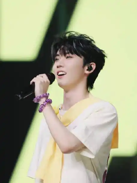 马嘉祺叁重楼暨出道四周年演唱会##马嘉祺 廿一幕启循光赴盛景