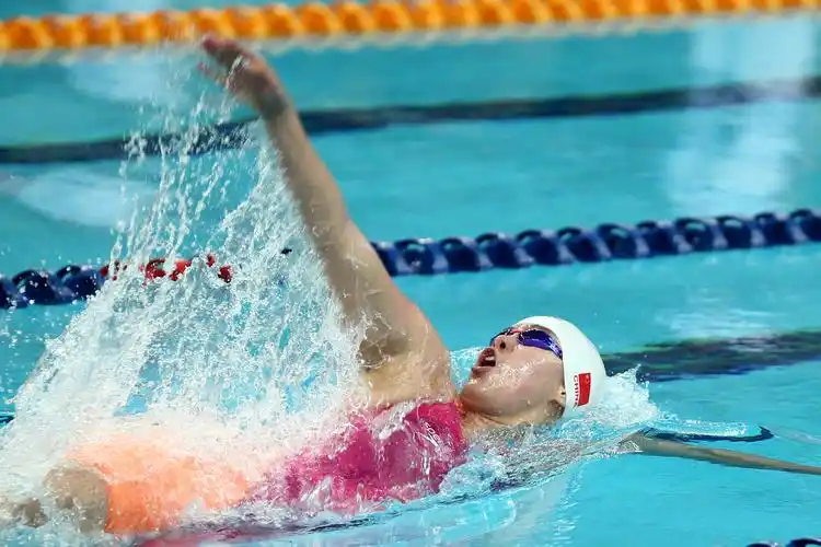 中国女游泳运动员傅园慧(2016年凭"洪荒之力"成名,拒绝千万代言费