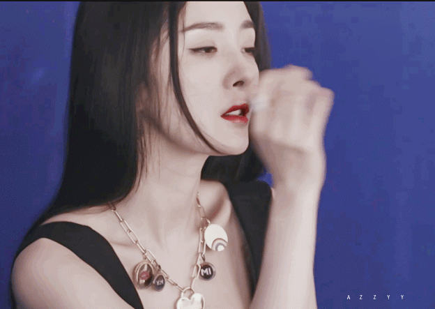 原创杨幂再次刷新我对她的认知穿裙子只露出5厘米看清腿围我哭了