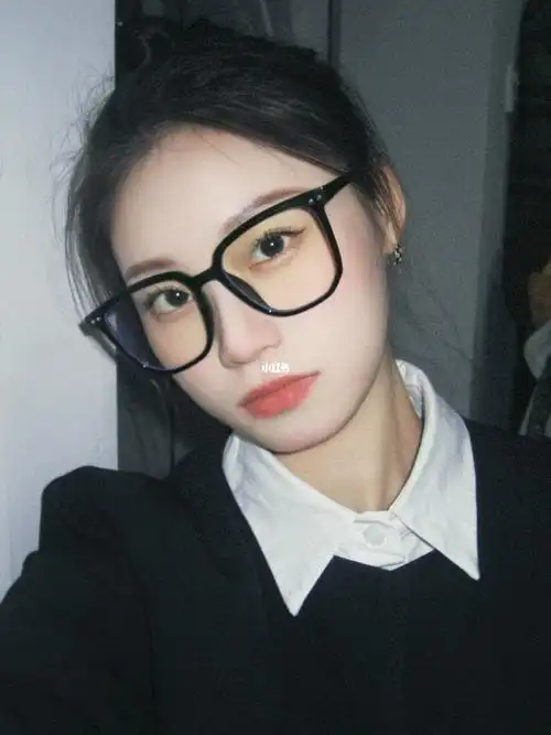 我戴眼镜好看吗老婆们