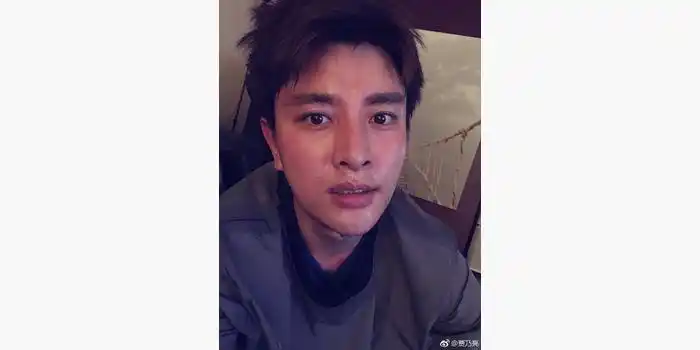 贾乃亮脸涨得通红汗珠成股流下:跑步最崩溃