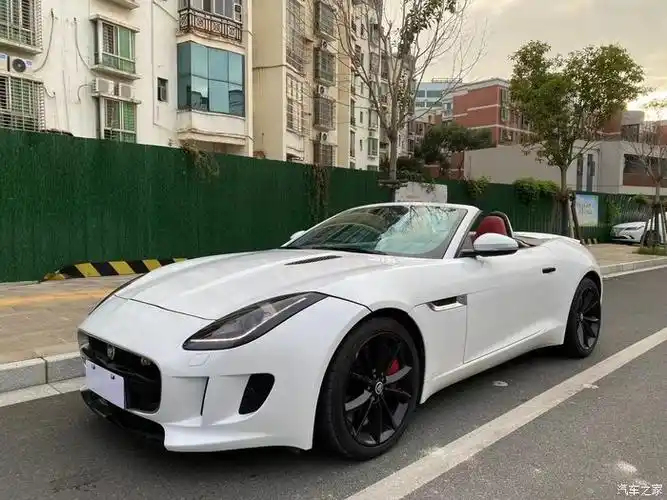 2015年捷豹敞篷跑车f-type 3.0t高功率s版 六万