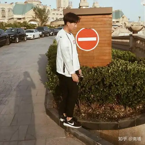 身高170的男生穿什么风格的衣服好看?