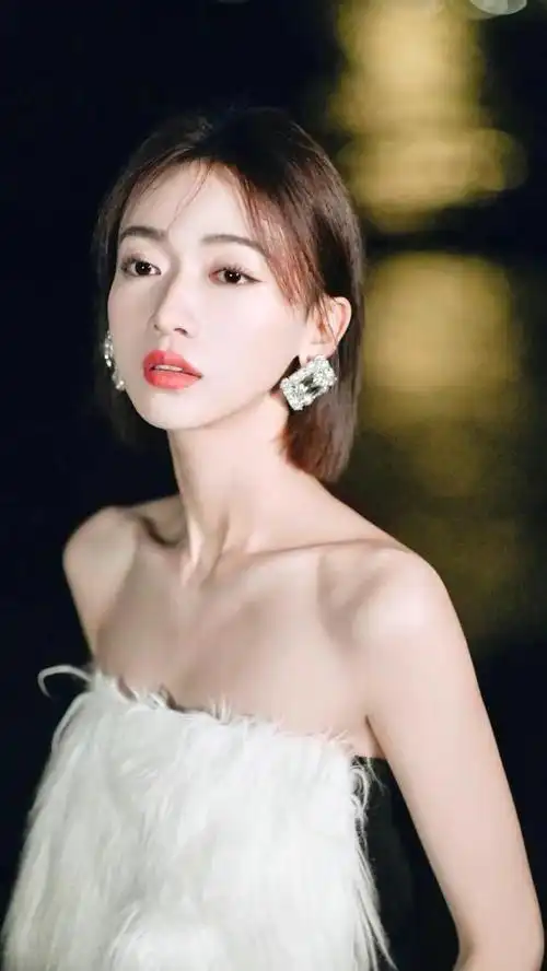 吴谨言的时尚美照真是太漂亮了