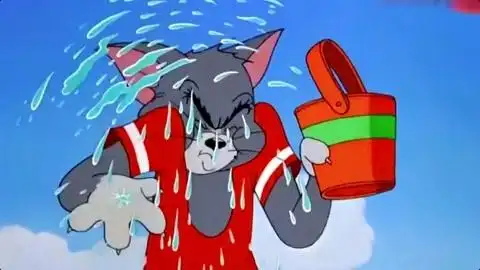 猫和老鼠:小老鼠恶搞汤姆,汤姆可真惨,还敢对美女喷水