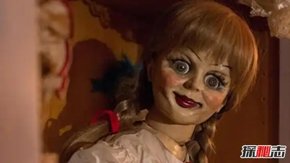 世界上十大灵异娃娃:第1会杀人第4看一眼做噩梦(不可信)