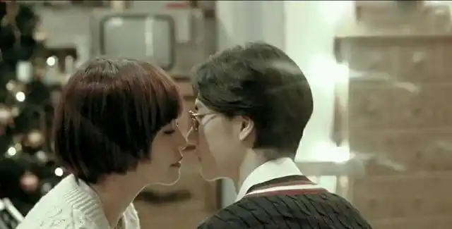 近日,有网友发现2015年王一博和姚晨曾合作电影《梦想合伙人》,两人还