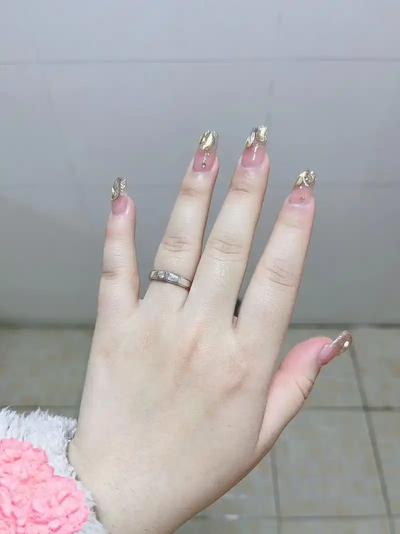 手指粗怎么瘦啊…… 短粗手真的太难了,美甲的效果都大打折扣!