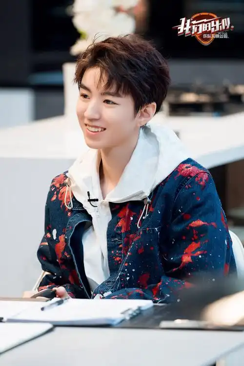 《我们的乐队》完成初组,谢霆锋王俊凯萧敬腾邓紫棋坐镇首次公演