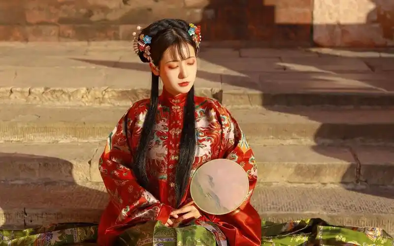 抖音古装新娘图片-美女壁纸 - 壁纸家