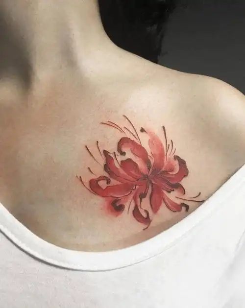 彼岸花纹身图片_胸部水彩水墨彼岸花南京女士纹身图案